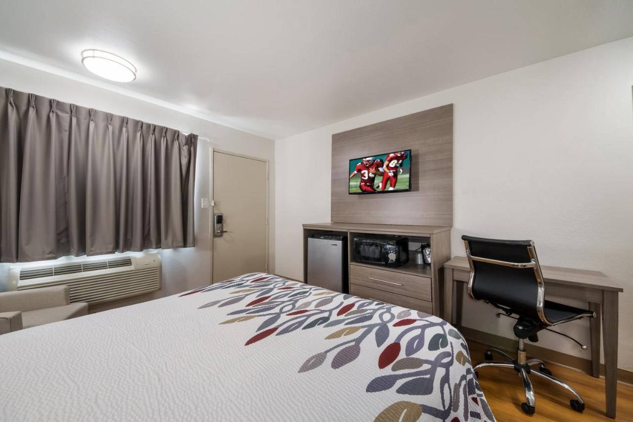 Red Roof Inn San Antonio E - Frost Bank Center Εξωτερικό φωτογραφία