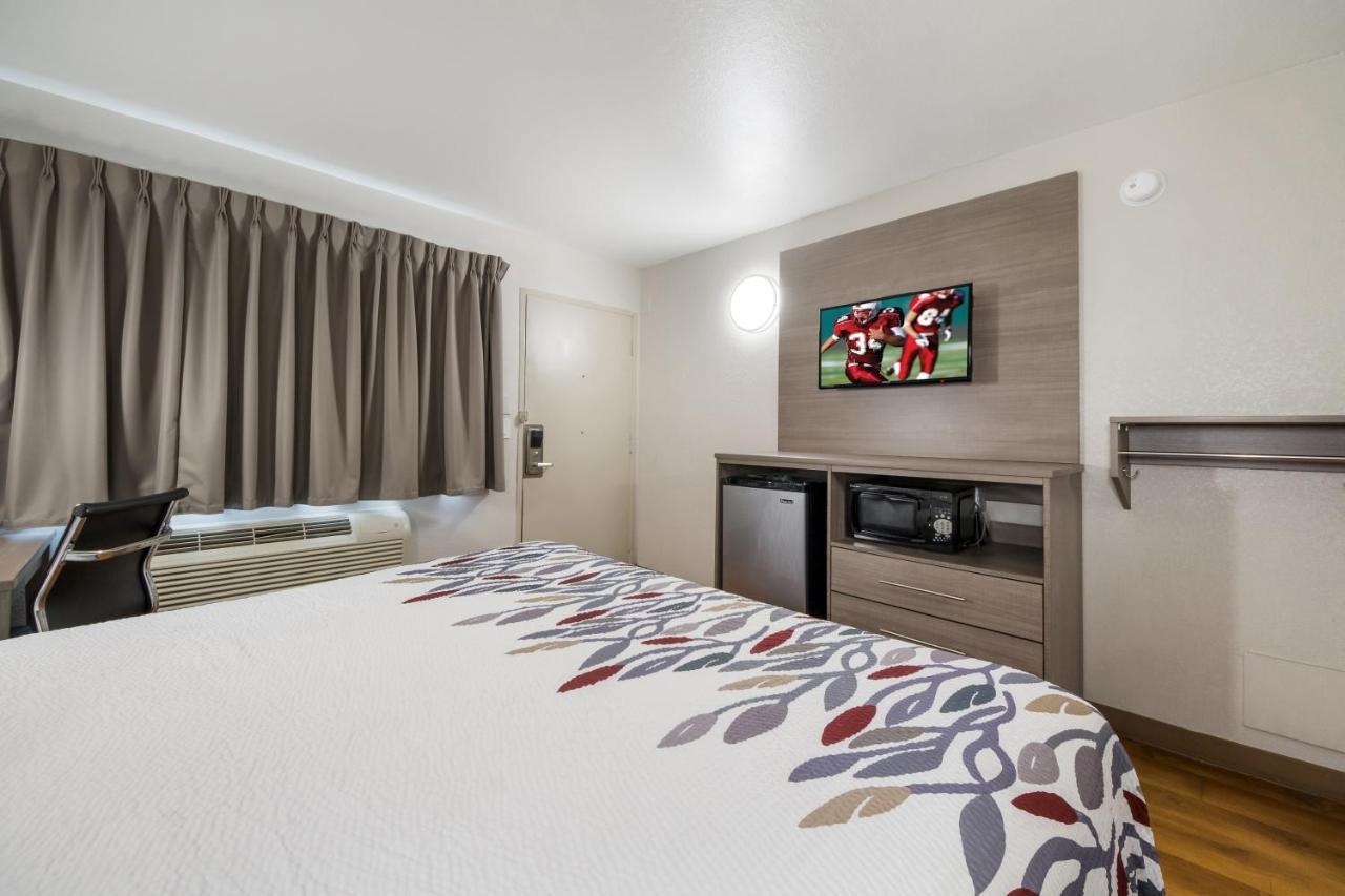 Red Roof Inn San Antonio E - Frost Bank Center Εξωτερικό φωτογραφία