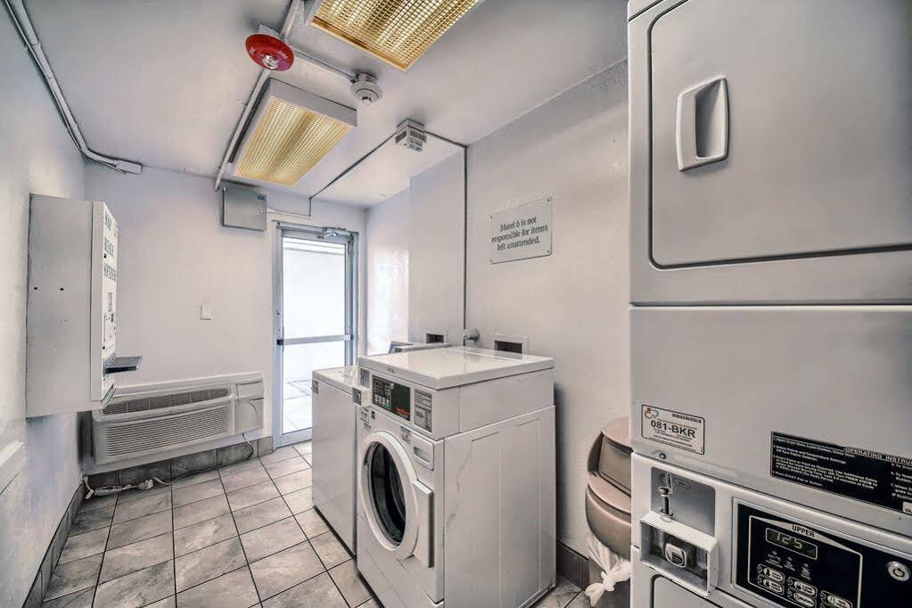 Red Roof Inn San Antonio E - Frost Bank Center Εξωτερικό φωτογραφία